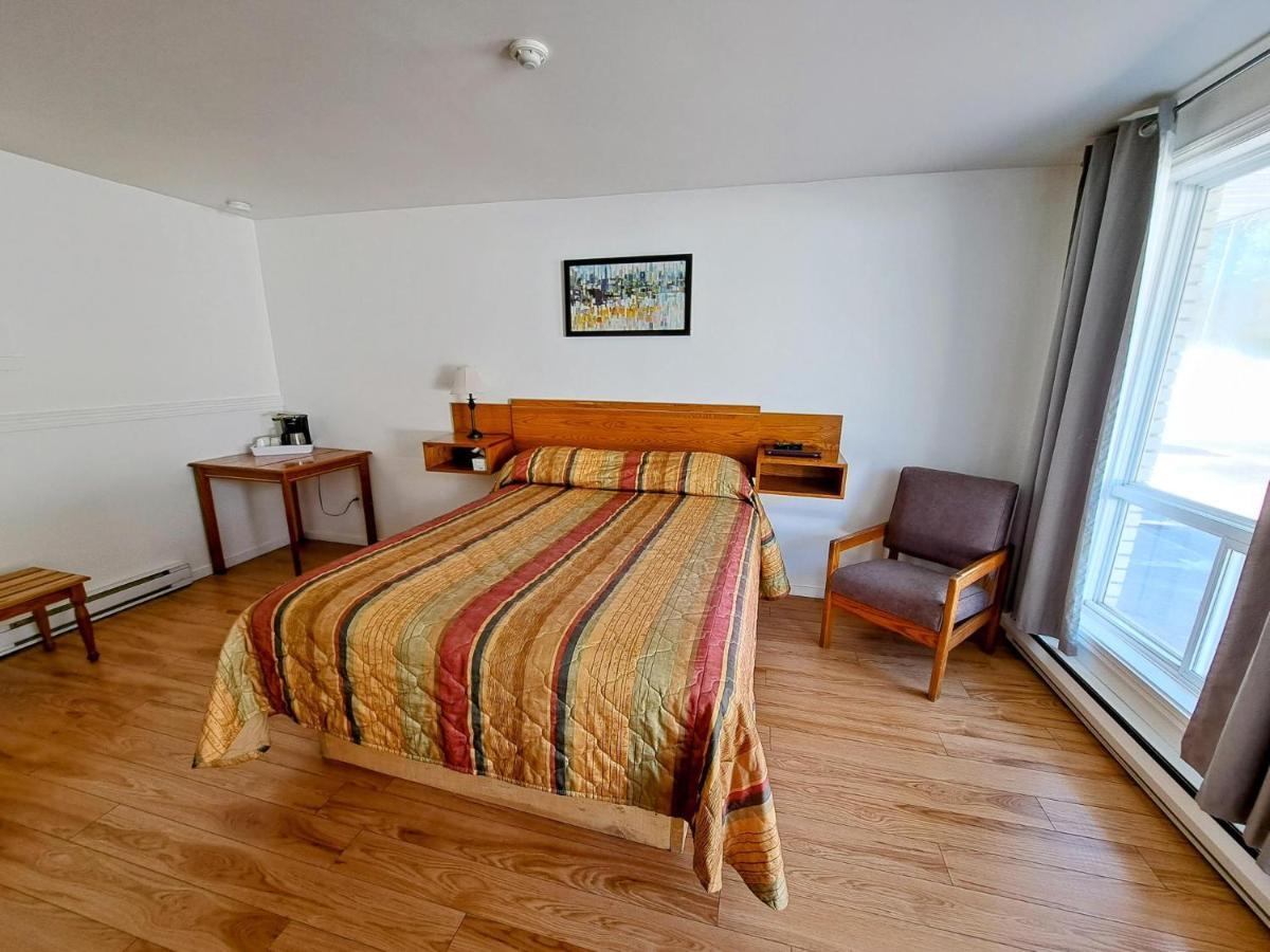 Motel Bonsoir Жольєт Екстер'єр фото