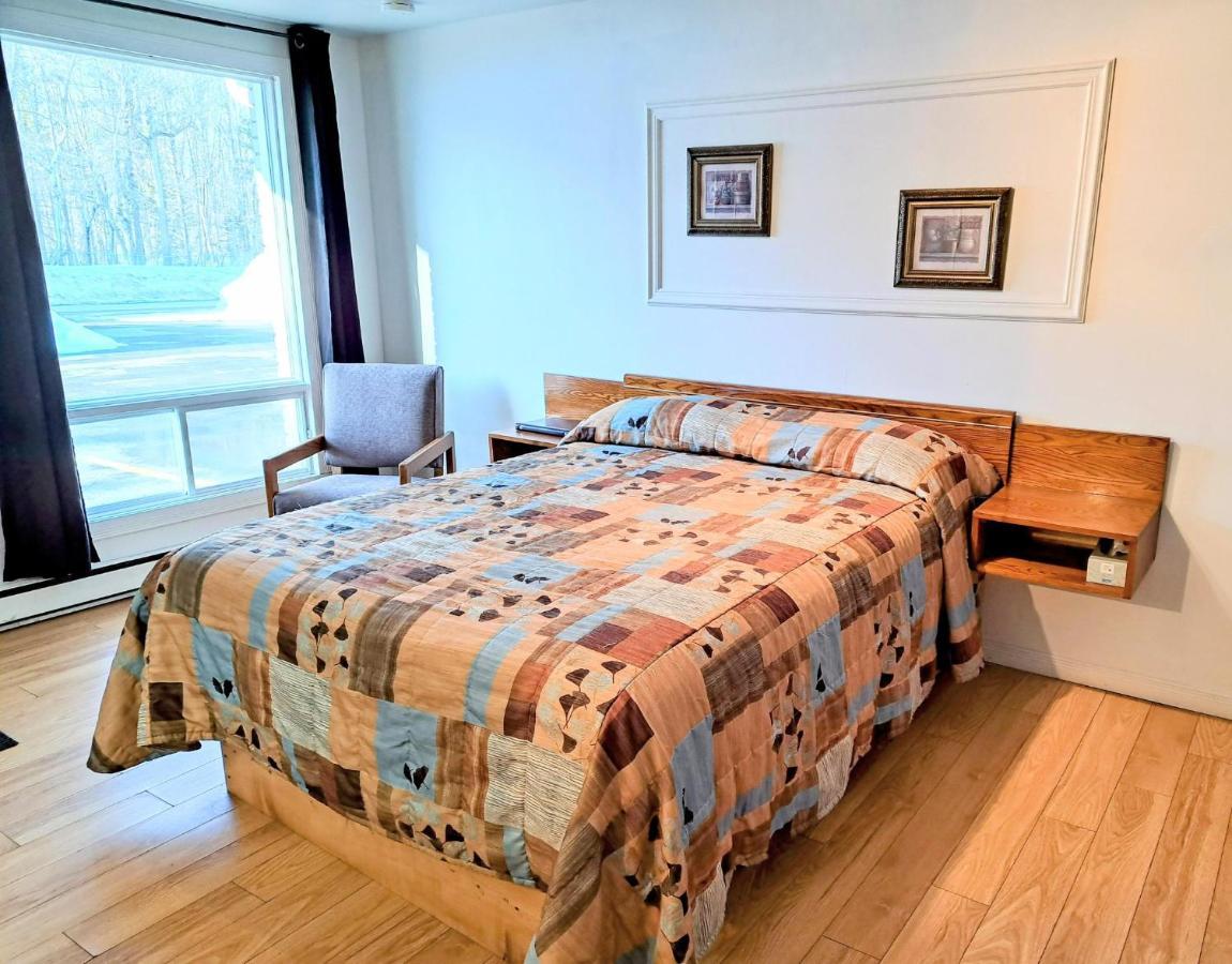 Motel Bonsoir Жольєт Екстер'єр фото