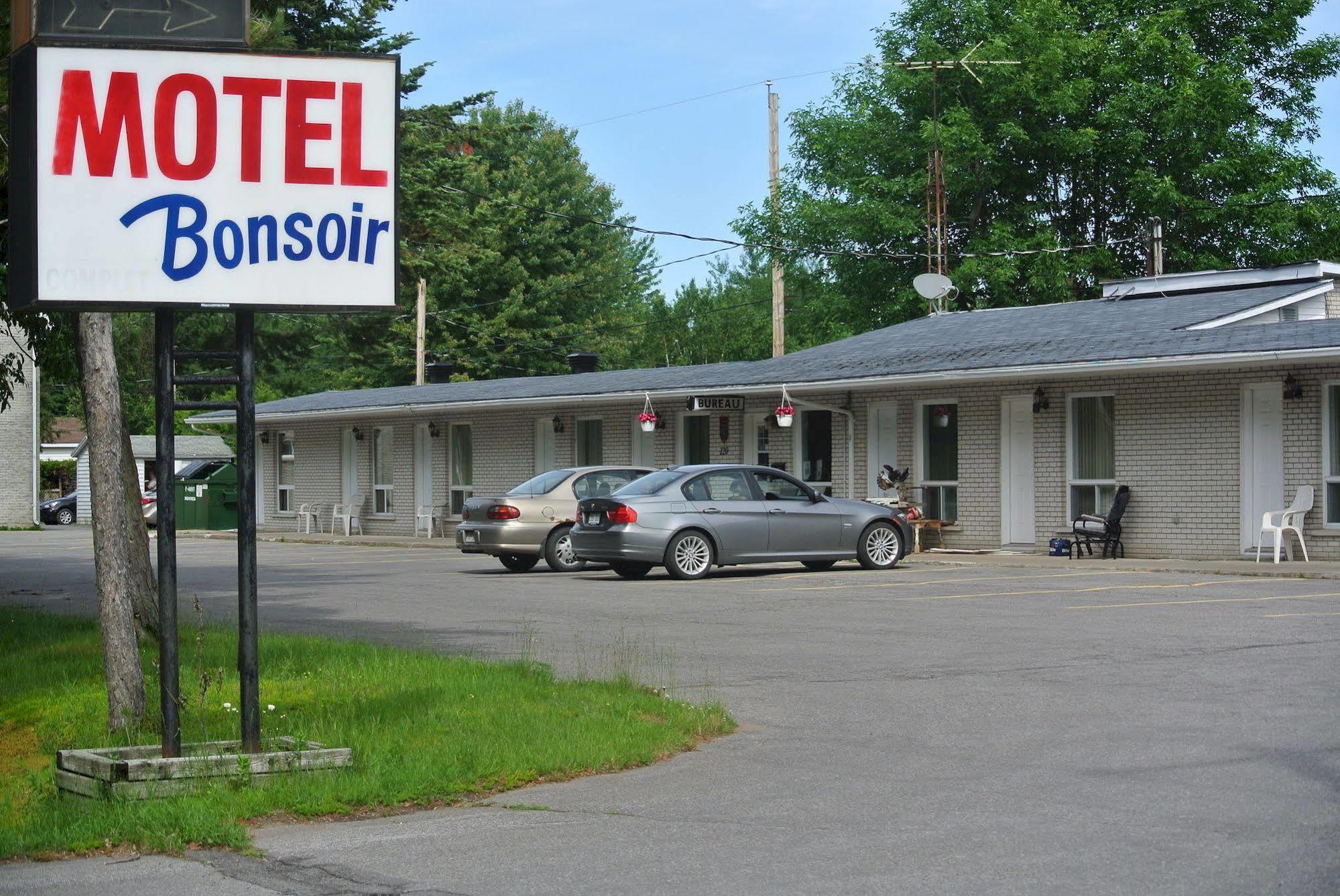 Motel Bonsoir Жольєт Екстер'єр фото
